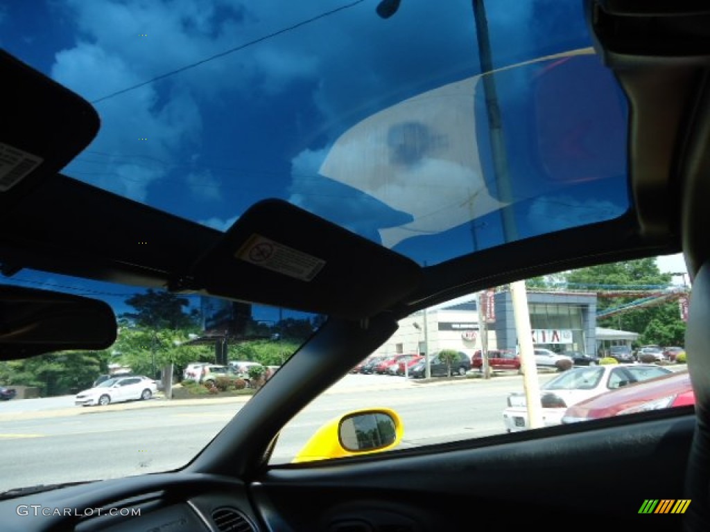 2004 Chevrolet Corvette Coupe Sunroof Photo #65599664