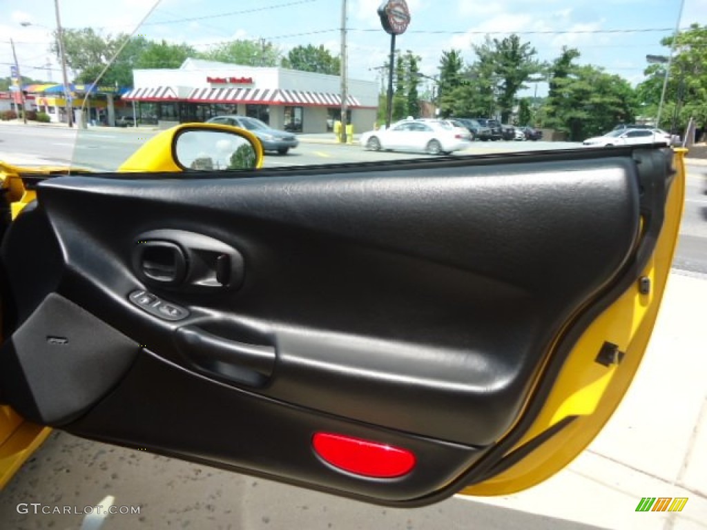 2004 Chevrolet Corvette Coupe Black Door Panel Photo #65599685