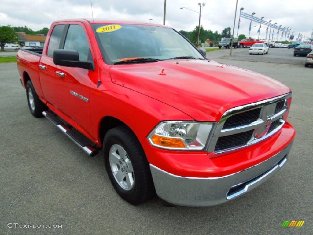 2011 Ram 1500 SLT Quad Cab - Flame Red / Dark Slate Gray/Medium Graystone photo #2