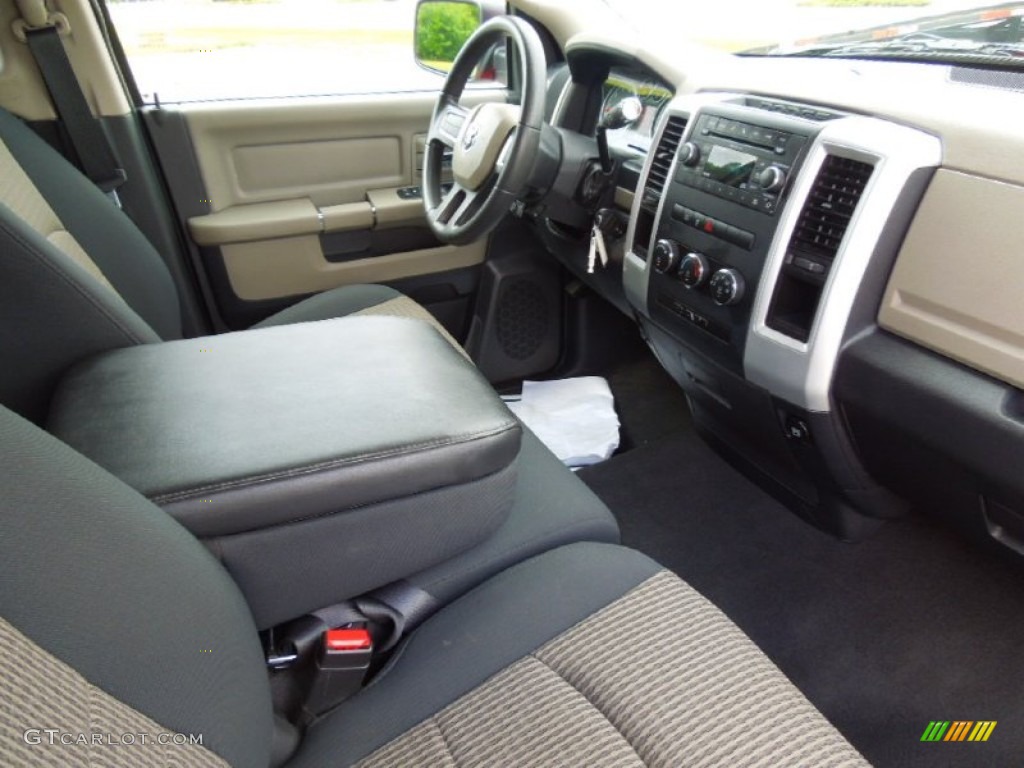 2011 Ram 1500 SLT Quad Cab - Flame Red / Dark Slate Gray/Medium Graystone photo #21