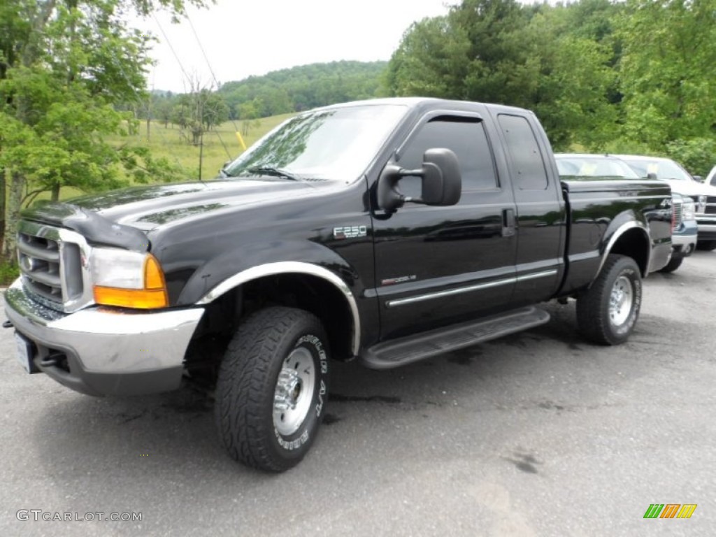 Black Ford F250 Super Duty