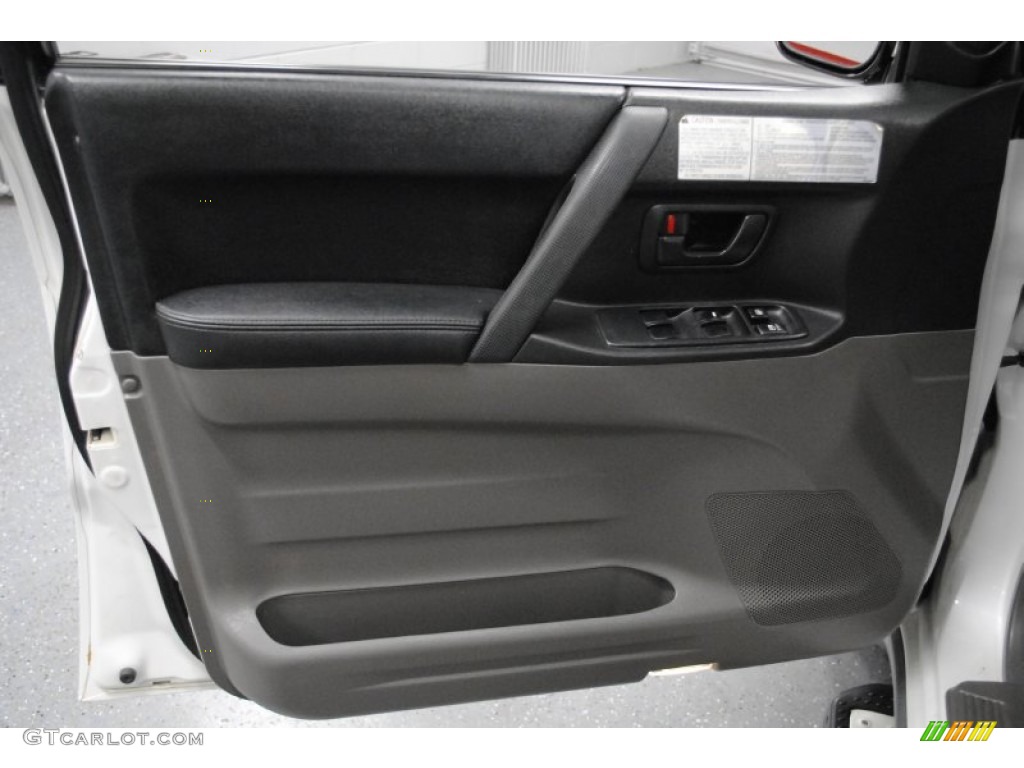 2002 Mitsubishi Montero Limited 4x4 Door Panel Photos