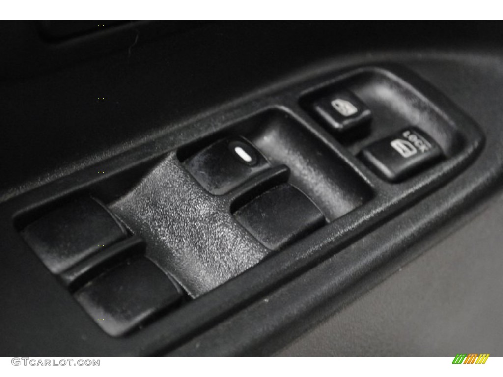 2002 Mitsubishi Montero Limited 4x4 Controls Photo #65609077
