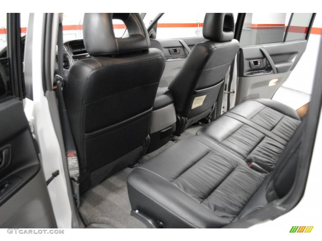 Black Interior 2002 Mitsubishi Montero Limited 4x4 Photo #65609089