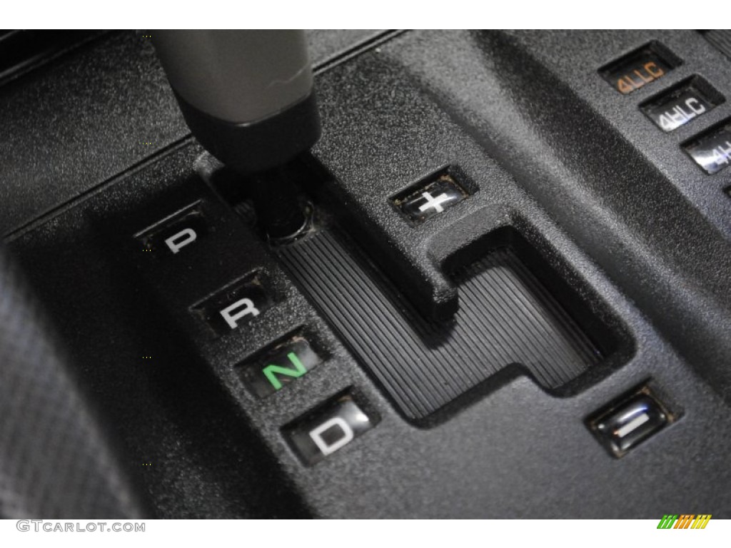 2002 Mitsubishi Montero Limited 4x4 4 Speed Automatic Transmission Photo #65609188