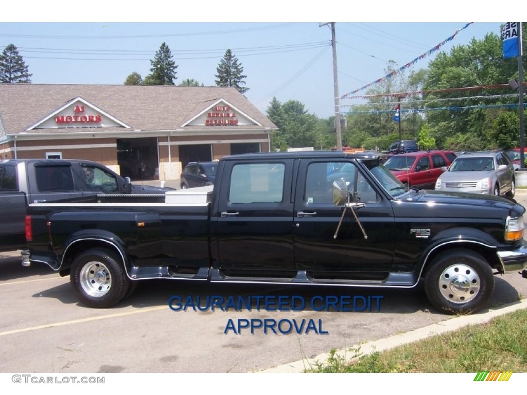 1996 F350 XLT Crew Cab Dually - Black / Grey photo #2