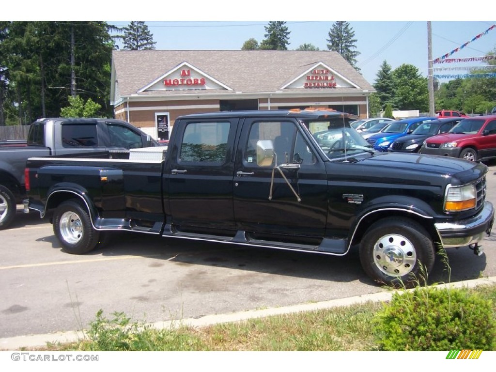 1996 F350 XLT Crew Cab Dually - Black / Grey photo #11