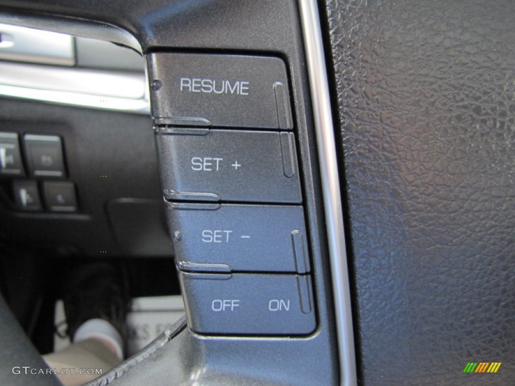 2010 Lincoln MKZ AWD Controls Photo #65618383