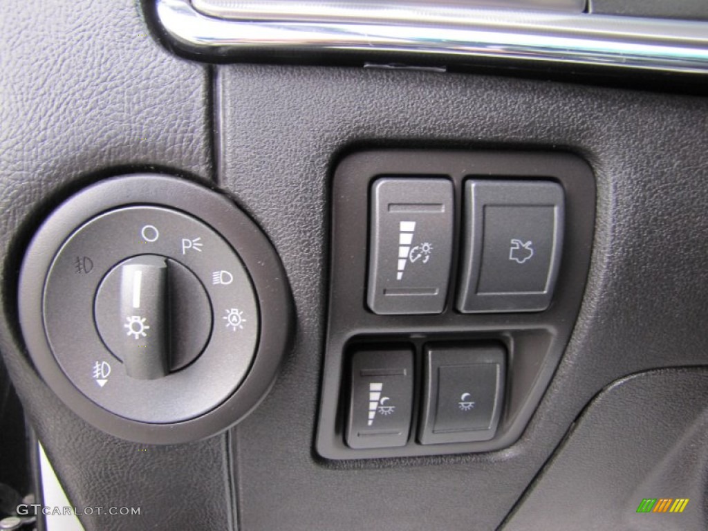 2010 Lincoln MKZ AWD Controls Photo #65618421