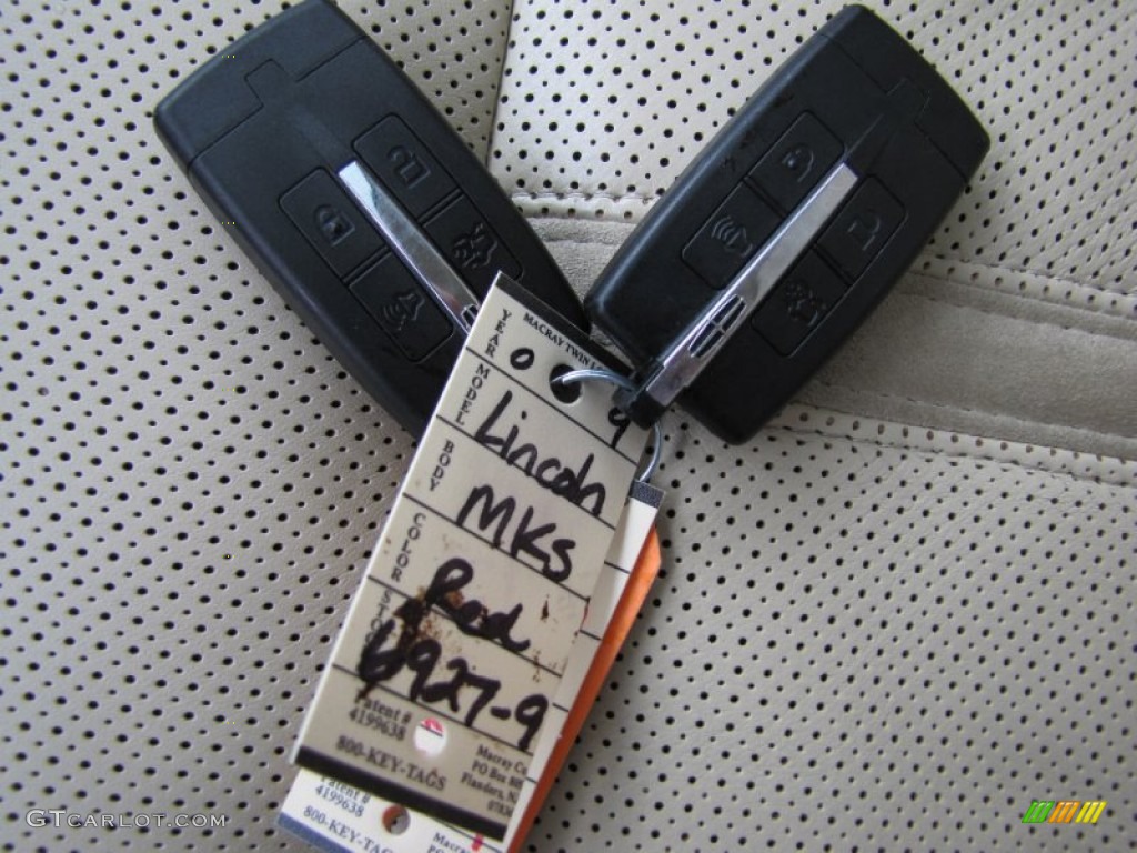 2009 Lincoln MKS AWD Sedan Keys Photo #65618877