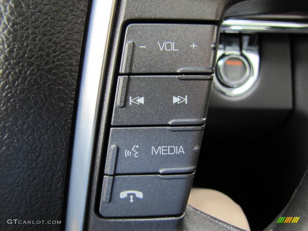 2009 Lincoln MKS AWD Sedan Controls Photo #65618981