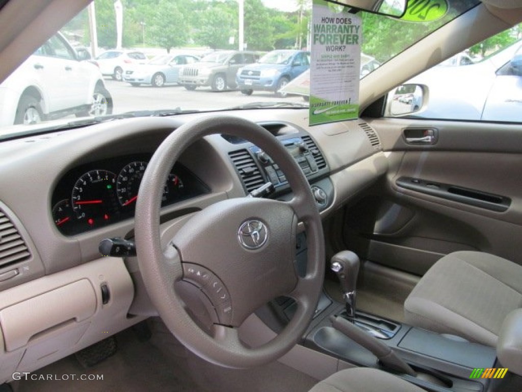 Taupe Interior 2005 Toyota Camry LE Photo #65619006