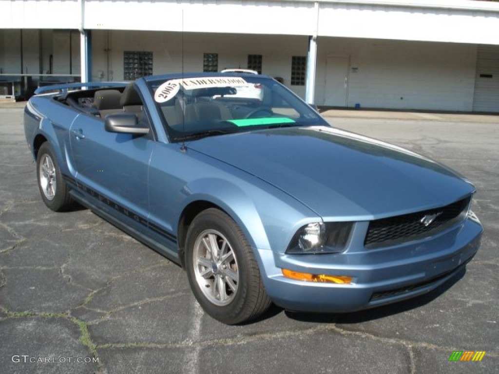 Windveil Blue Metallic 2005 Ford Mustang V6 Deluxe Coupe Exterior Photo #65623239