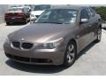 Olivin Green Metallic - 5 Series 525i Sedan Photo No. 3