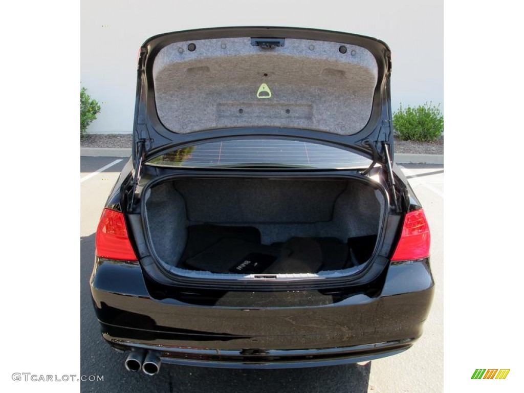 2010 3 Series 328i Sedan - Jet Black / Black photo #13