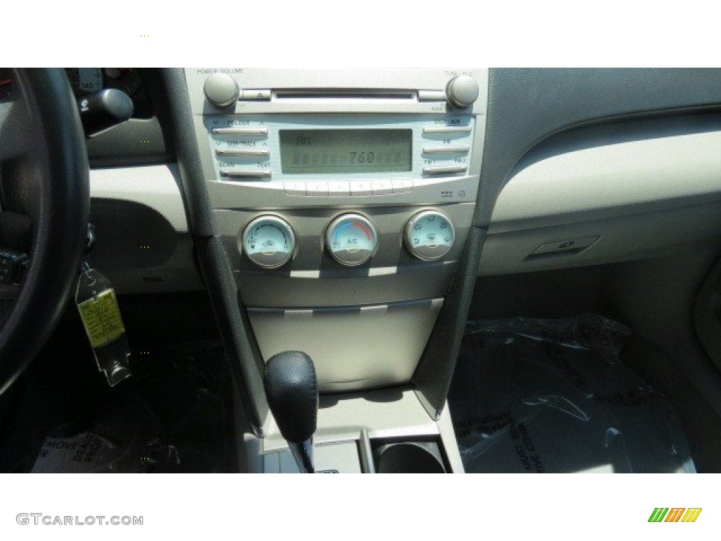 2008 Camry SE - Black / Bisque photo #17