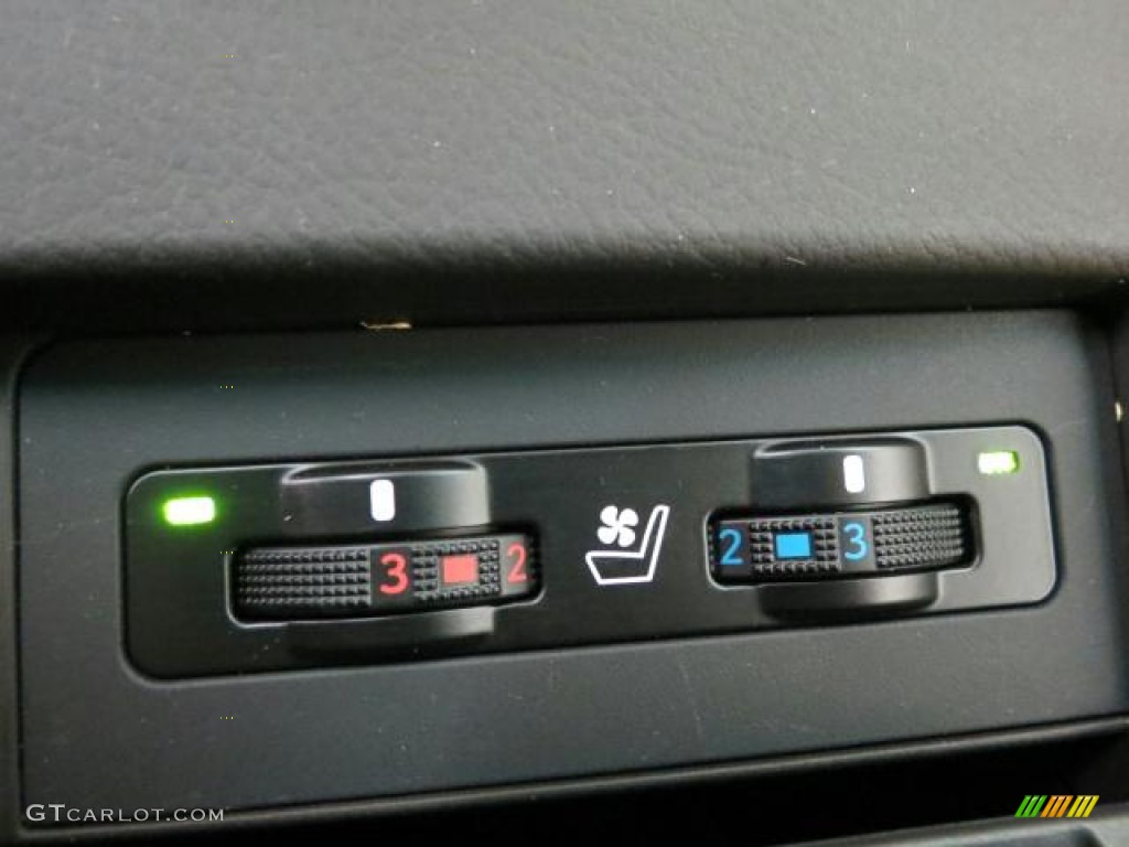 2010 Lexus RX 350 AWD Controls Photo #65628178