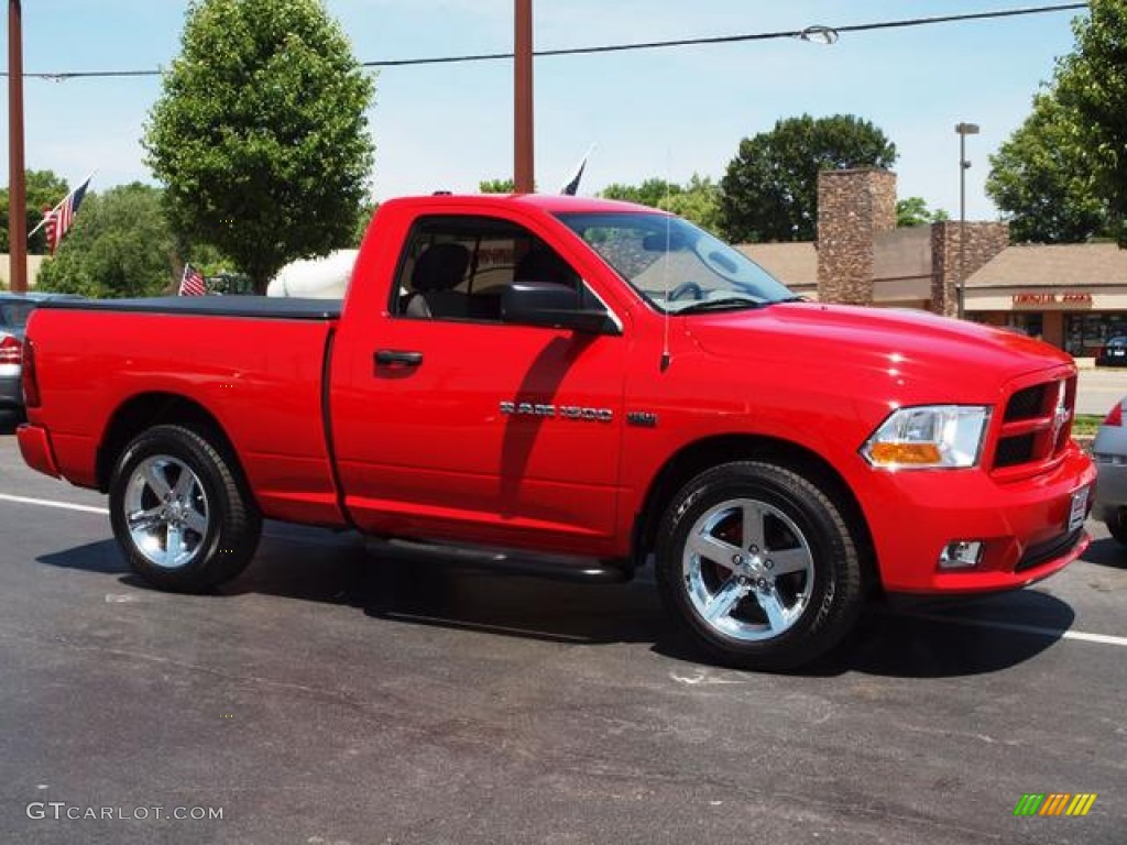 2012 Ram 1500 Express Regular Cab - Flame Red / Dark Slate Gray/Medium Graystone photo #2