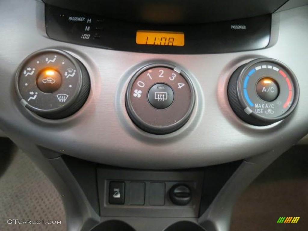 2008 Toyota RAV4 I4 Controls Photo #65633758