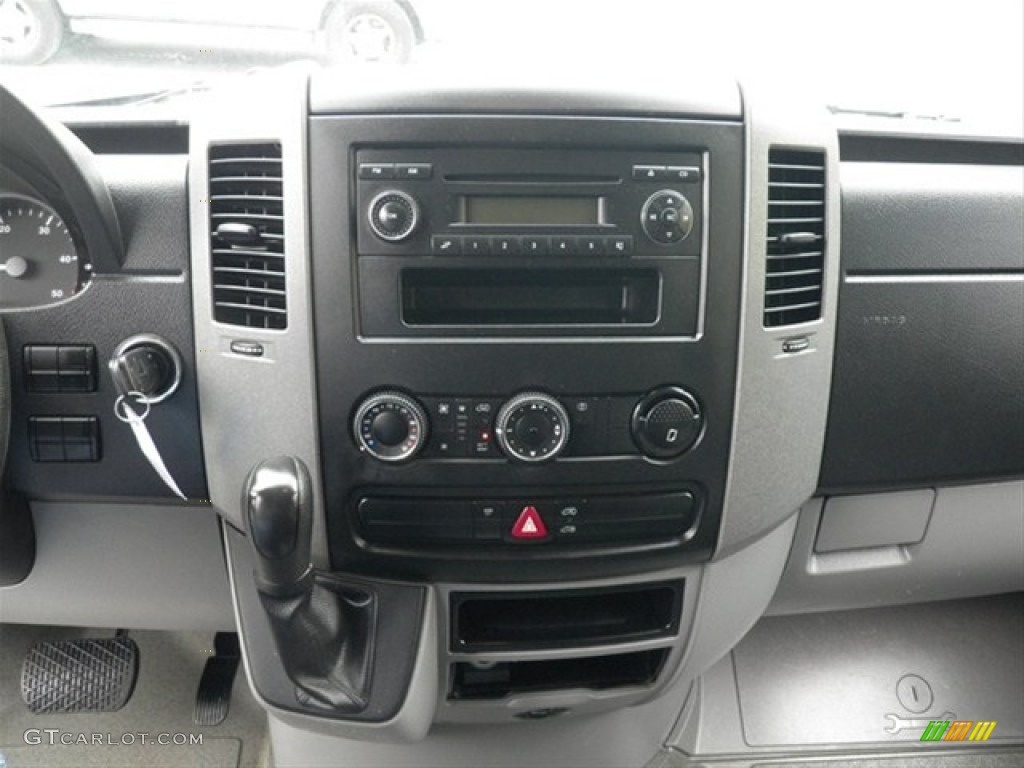 2008 Dodge Sprinter Van 3500 High Roof Cargo Controls Photo #65637088