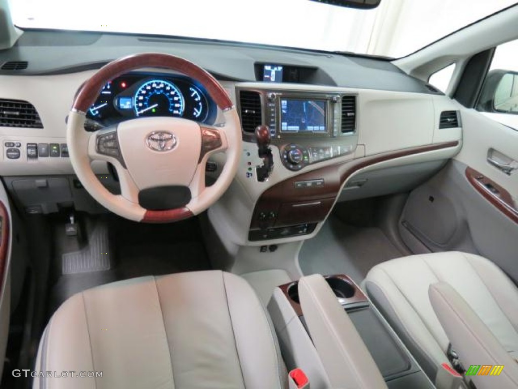 2012 Toyota Sienna Limited Dashboard Photos