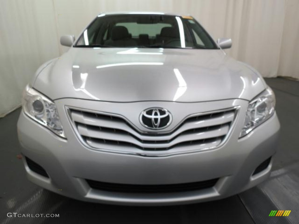 2010 Camry LE - Classic Silver Metallic / Ash Gray photo #2