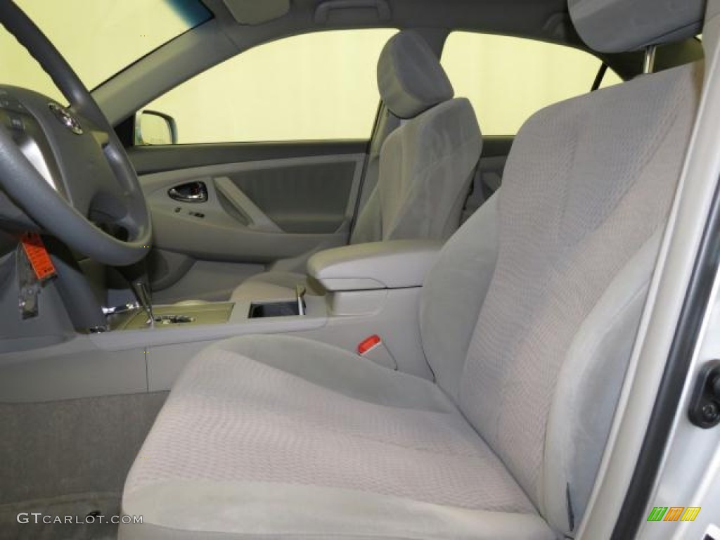 2010 Camry LE - Classic Silver Metallic / Ash Gray photo #8