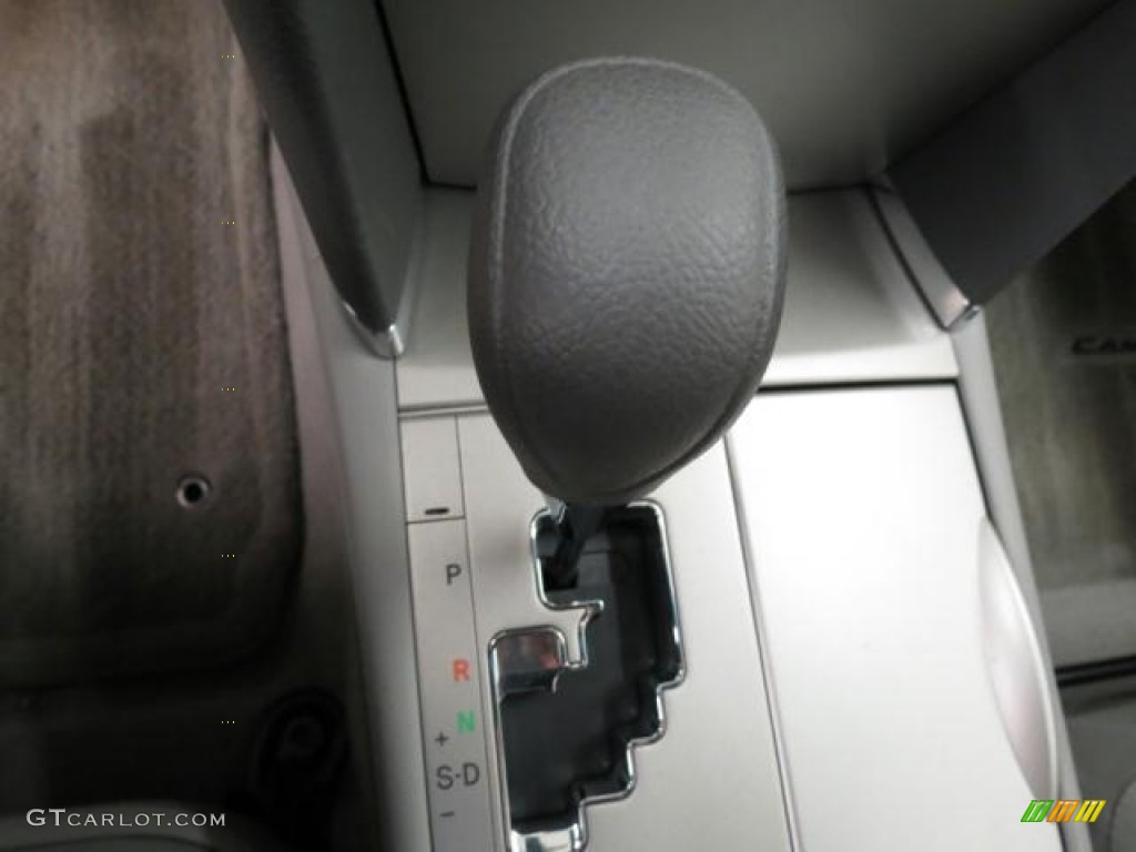 2010 Camry LE - Classic Silver Metallic / Ash Gray photo #16