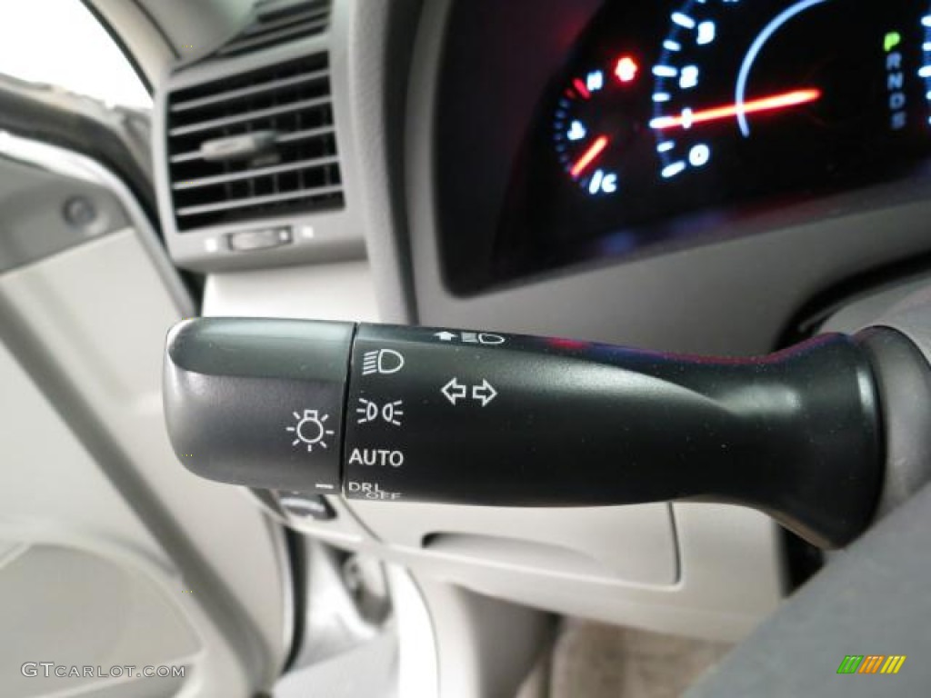 2010 Camry LE - Classic Silver Metallic / Ash Gray photo #19