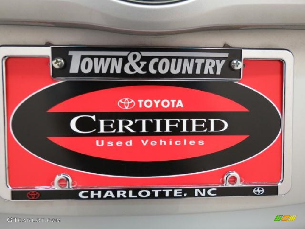 2010 Camry LE - Classic Silver Metallic / Ash Gray photo #29