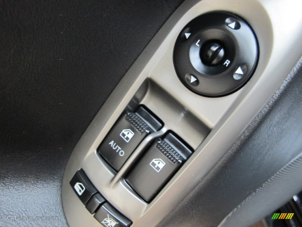 2008 Hyundai Tiburon GT Controls Photo #65644844
