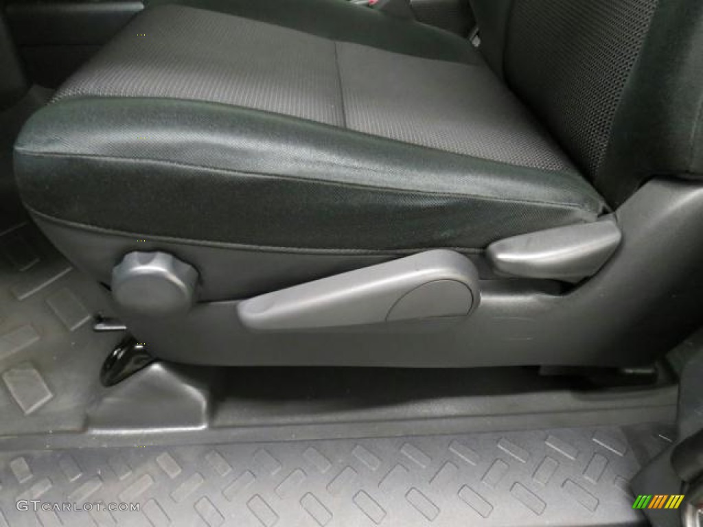 2009 Toyota FJ Cruiser 4WD Front Seat Photo #65645605