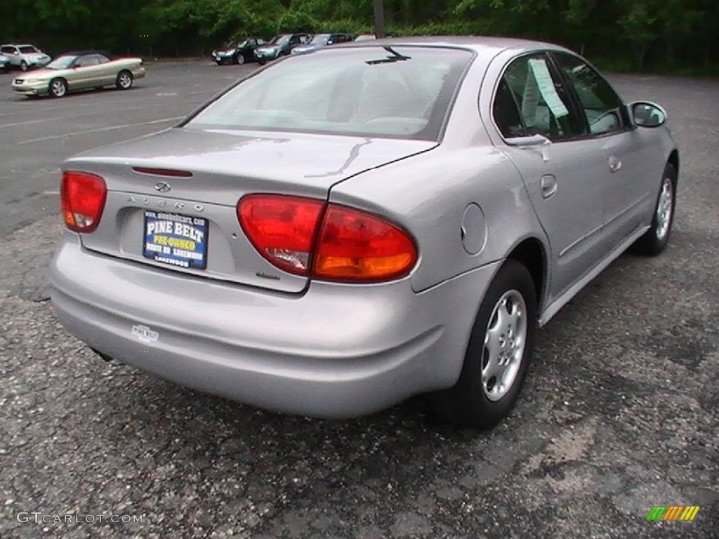 2000 Alero GL Sedan - Silvermist / Pewter photo #4