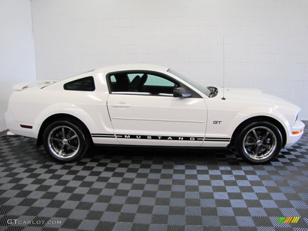 2005 Mustang V6 Deluxe Coupe - Performance White / Dark Charcoal photo #8