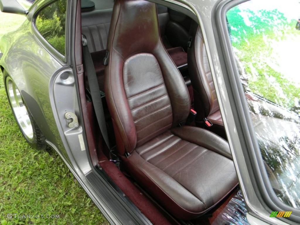 Burgundy Interior 1986 Porsche 911 Carrera Coupe Photo #65654152