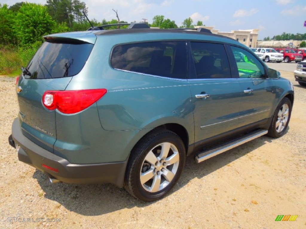 2009 Traverse LTZ AWD - Silver Moss Metallic / Cashmere/Ebony photo #6