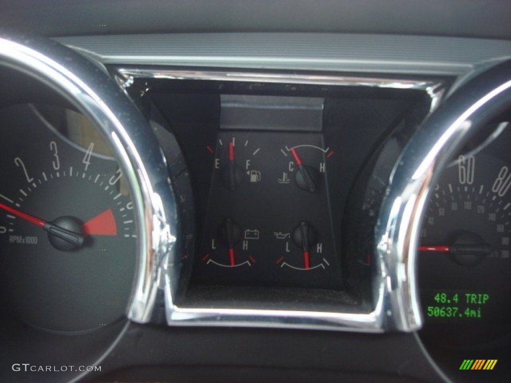 2006 Mustang V6 Premium Coupe - Tungsten Grey Metallic / Dark Charcoal photo #16