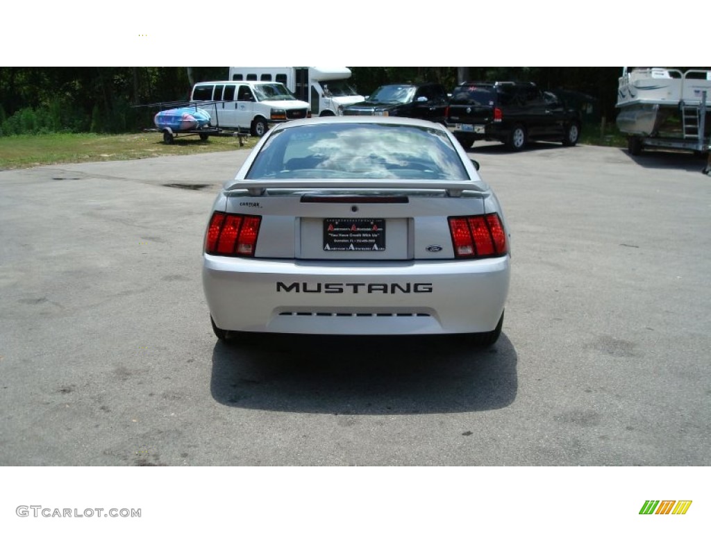 2002 Mustang V6 Coupe - Satin Silver Metallic / Medium Graphite photo #4