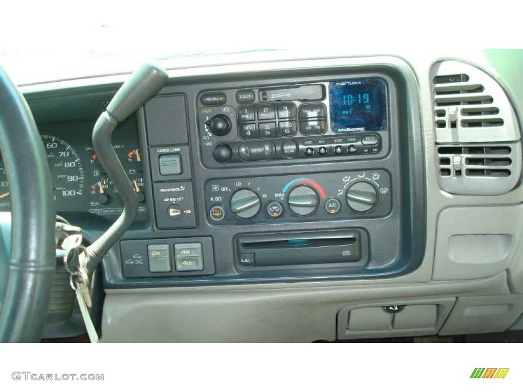 1998 Chevrolet C/K C1500 Extended Cab Controls Photo #65664715