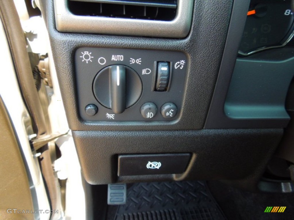 2012 GMC Canyon SLE Crew Cab Controls Photo #65665104