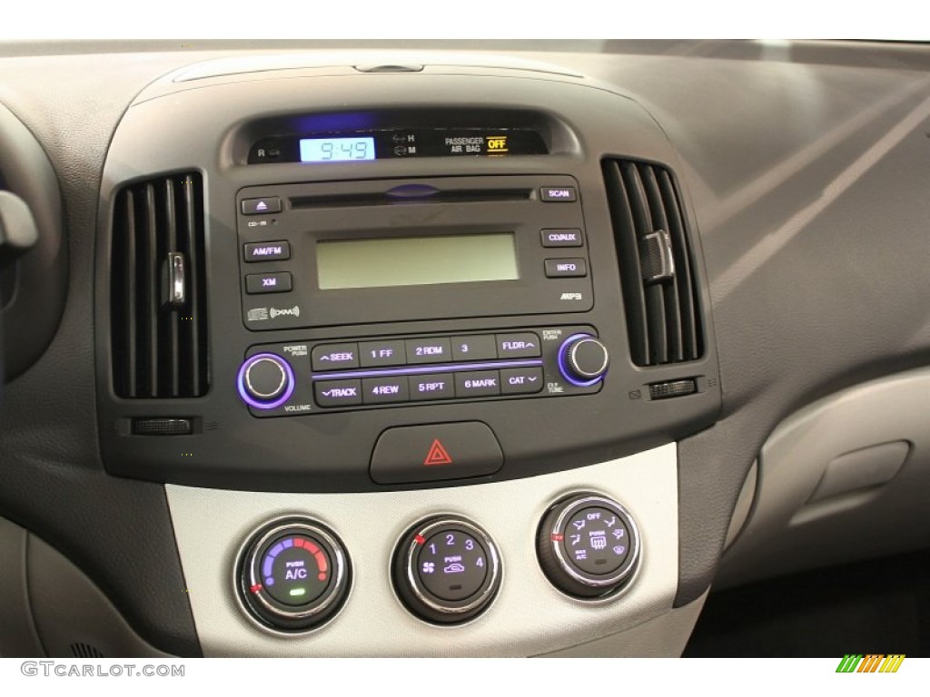 2009 Elantra SE Sedan - Quicksilver / Gray photo #12