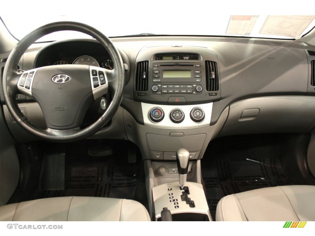 2009 Elantra SE Sedan - Quicksilver / Gray photo #19