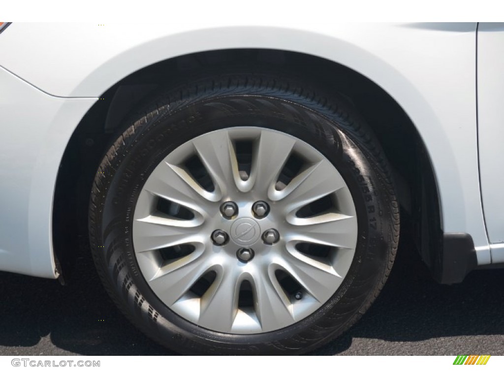 2012 Chrysler 200 LX Sedan Wheel Photo #65670823