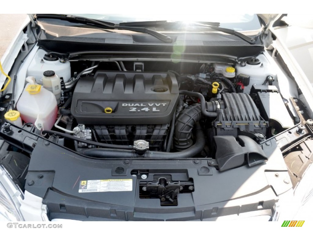 2012 Chrysler 200 LX Sedan 2.4 Liter DOHC 16-Valve Dual VVT 4 Cylinder Engine Photo #65670949