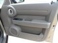 2007 Light Khaki Metallic Dodge Nitro SXT  photo #21