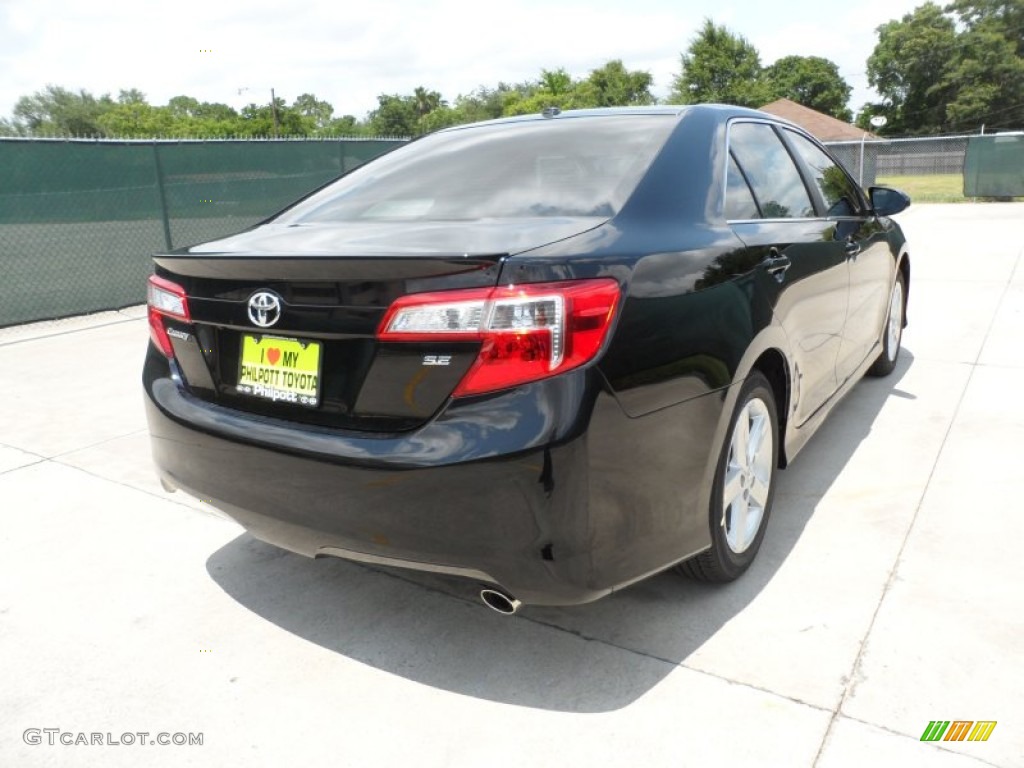 2012 Camry SE - Attitude Black Metallic / Black photo #3