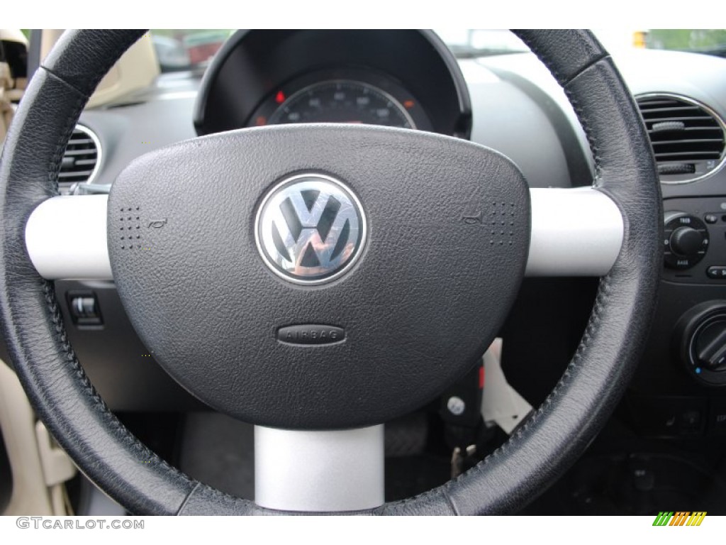 2006 Volkswagen New Beetle 2.5 Coupe Black Steering Wheel Photo #65676339