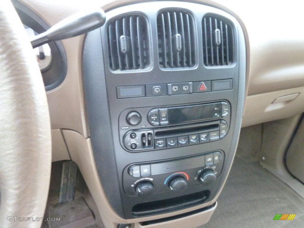 2001 Dodge Caravan SE Controls Photos