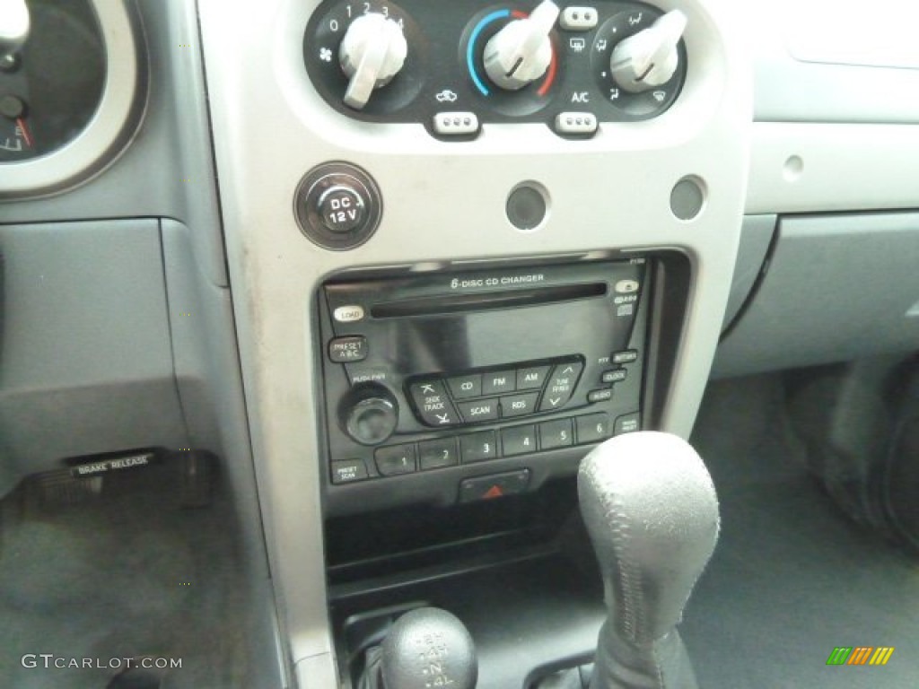 2002 Xterra SE V6 4x4 - Just Blue Metallic / Gray Celadon photo #13