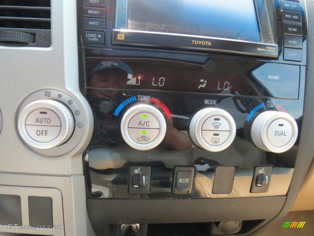 2007 Toyota Tundra Limited CrewMax 4x4 Controls Photo #65678310